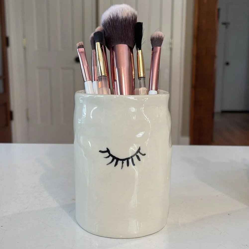 Rae Dunn Artisan Collection by Magenta White w/Black Eyelash Cup (2)